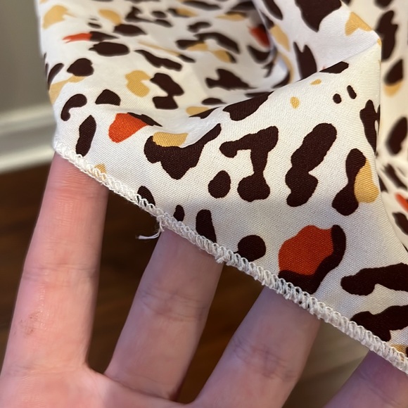 Shift dress with ruffle sleeves in multi color leopard print Size M - Picture 3 of 7